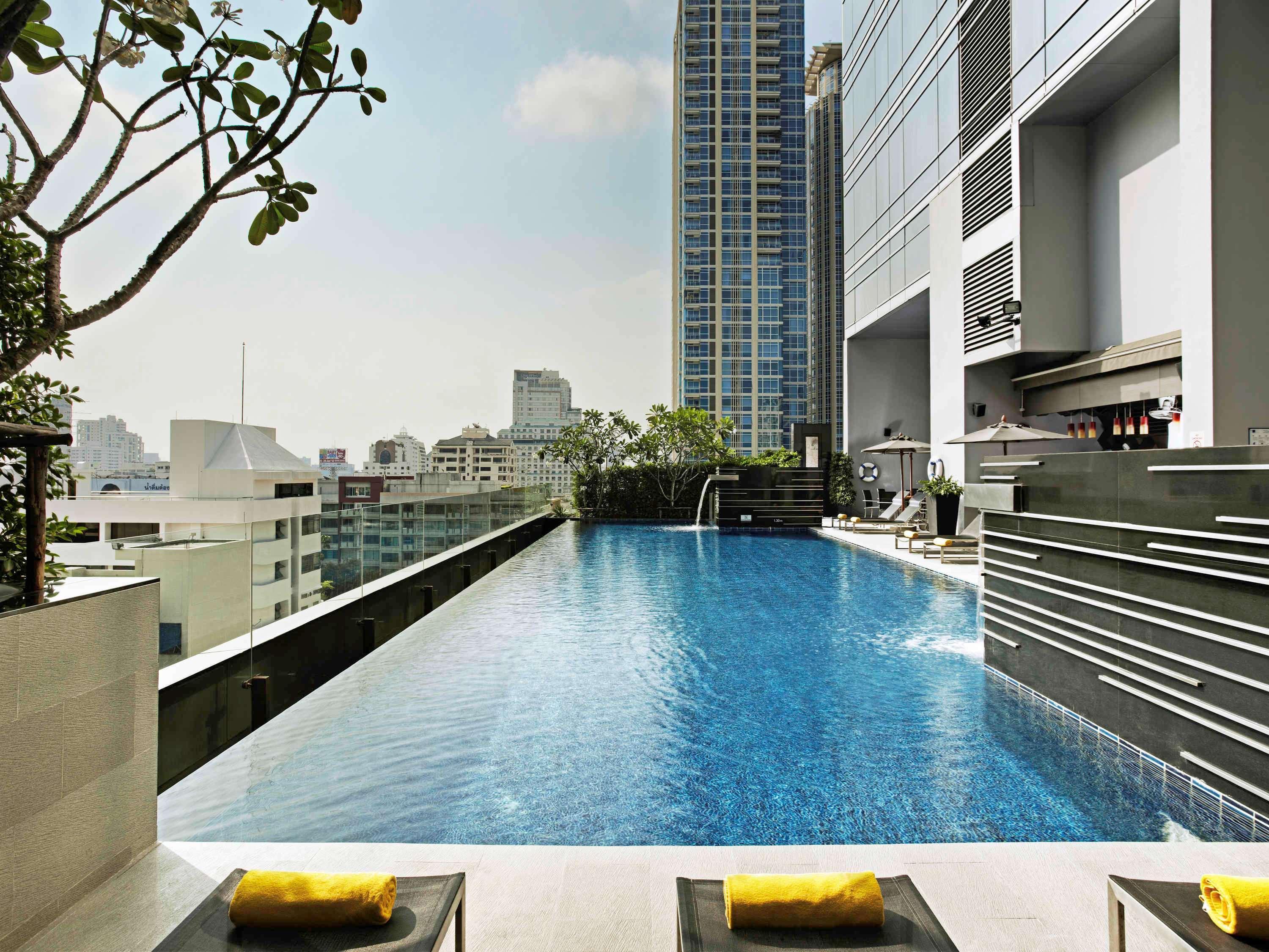 Four Points By Sheraton Bangkok Ploenchit - Formerly Novotel Bangkok Ploenchit מראה חיצוני תמונה