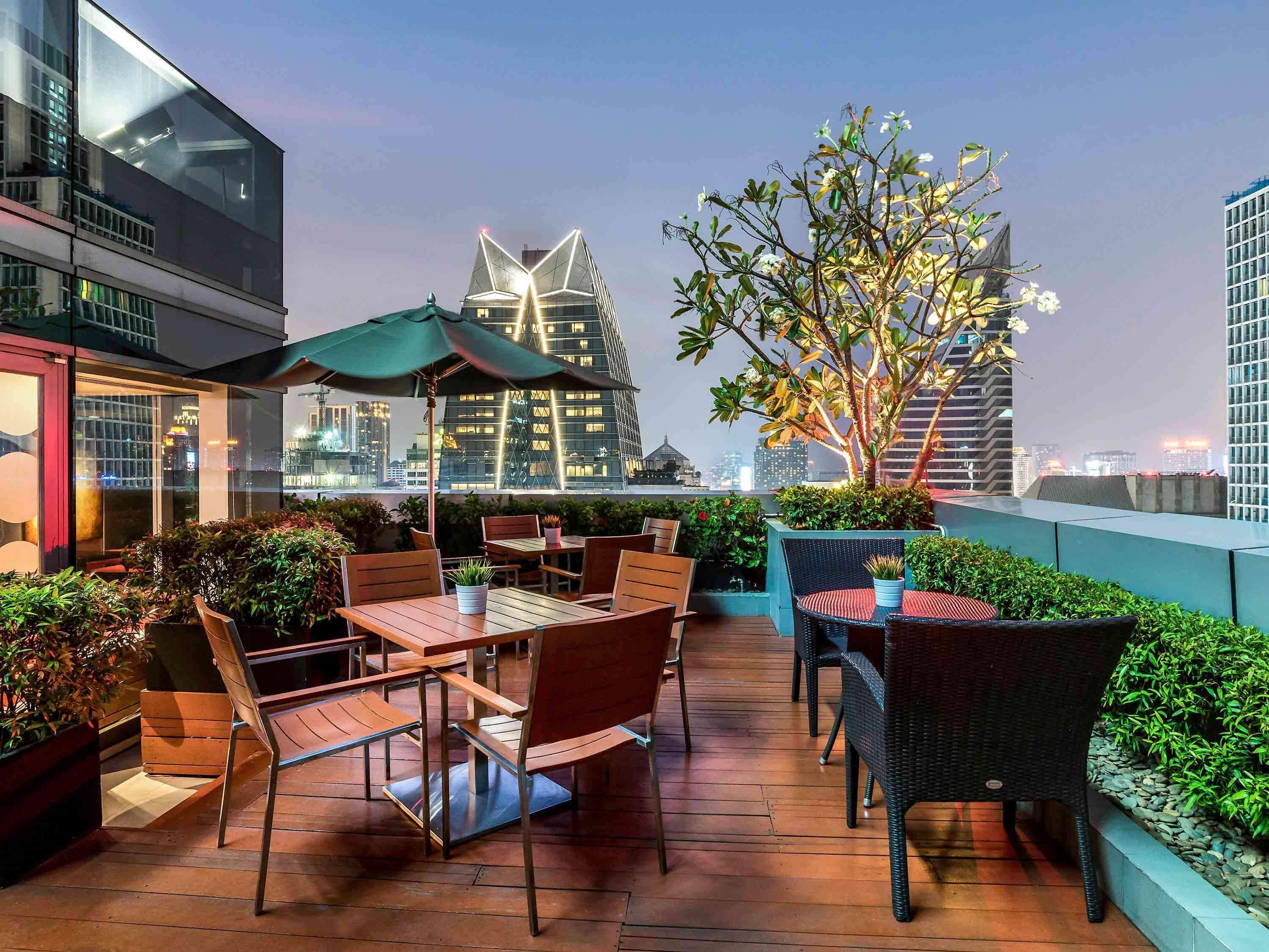 Four Points By Sheraton Bangkok Ploenchit - Formerly Novotel Bangkok Ploenchit מראה חיצוני תמונה