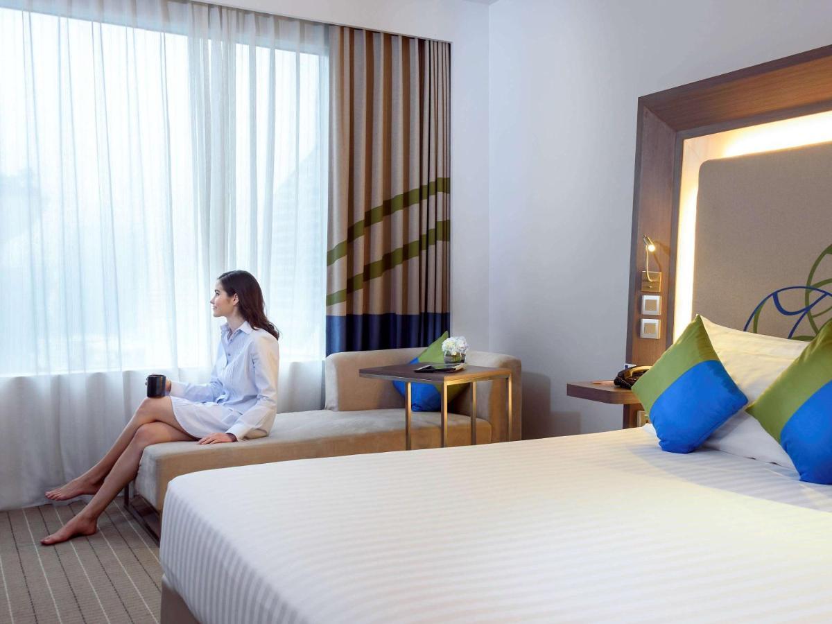 Four Points By Sheraton Bangkok Ploenchit - Formerly Novotel Bangkok Ploenchit מראה חיצוני תמונה