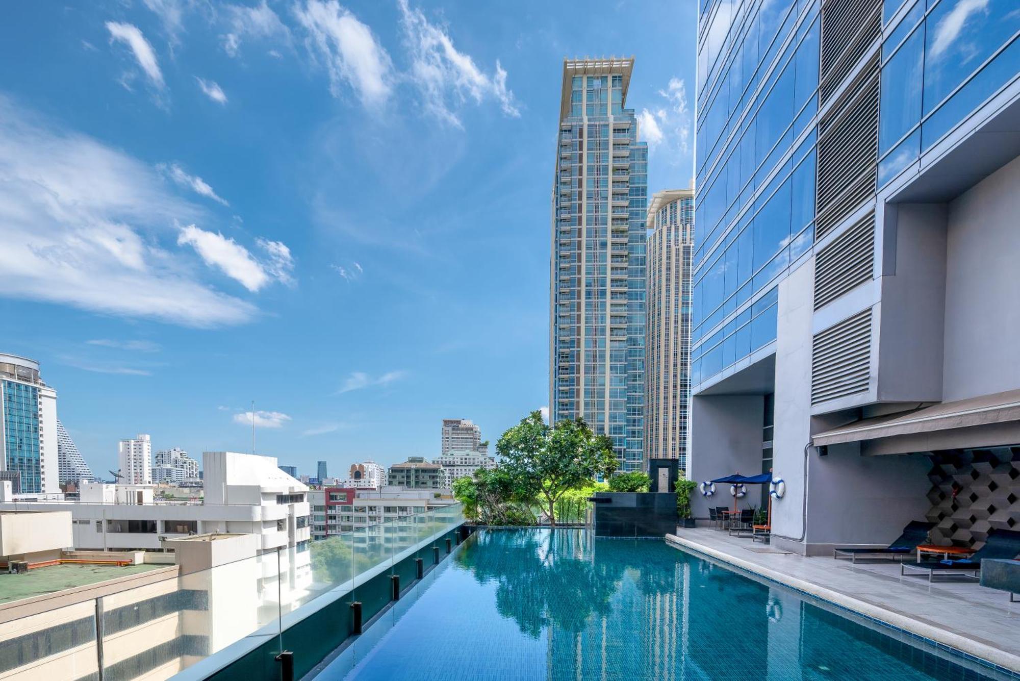 Four Points By Sheraton Bangkok Ploenchit - Formerly Novotel Bangkok Ploenchit מראה חיצוני תמונה